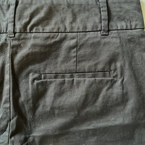 Ann Taylor New Devin Fit Black NWOT Shorts Runs big Size 4 - Picture 7 of 9